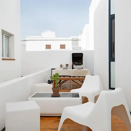 Casa Anclada En Apartamento *