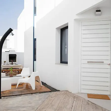 Casa Anclada En Arrieta *